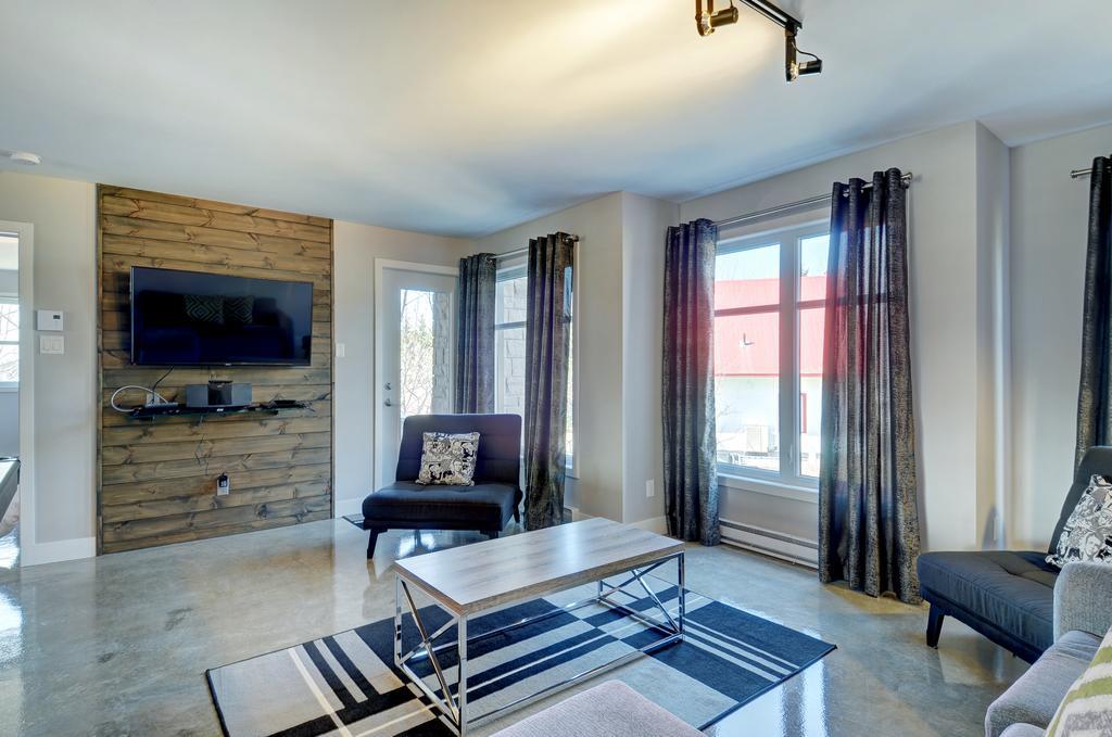 L'Express Appartement Saint-Ferreol-les-Neiges Buitenkant foto